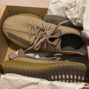 Yeezy Boost 350 V2 Earth size 7